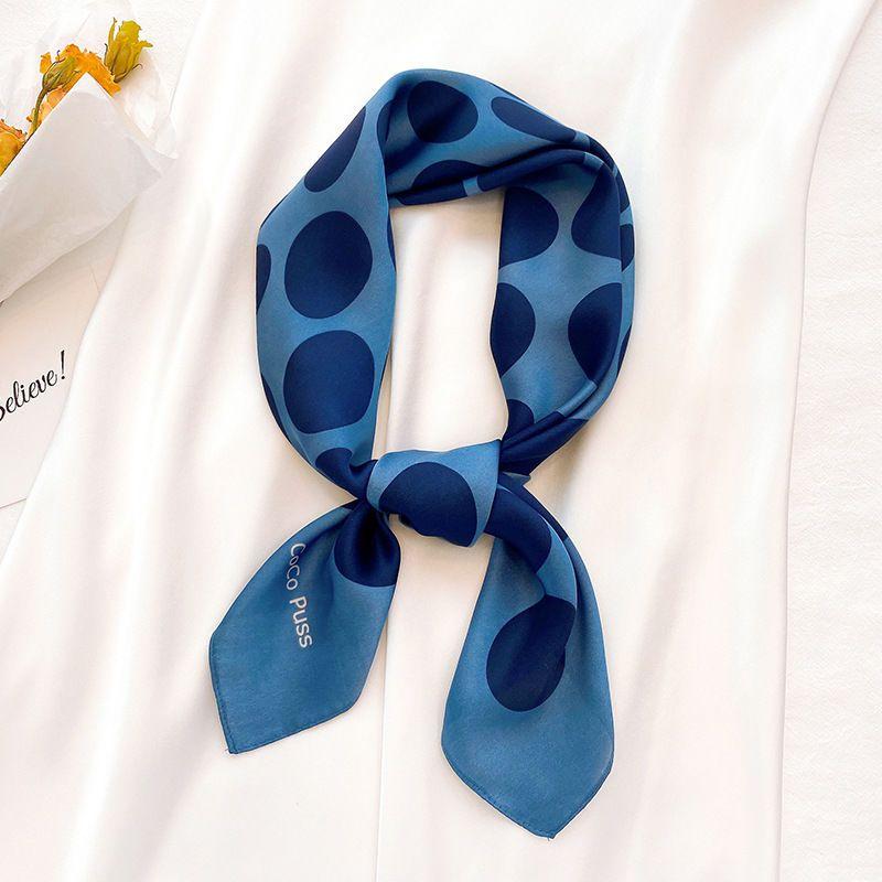 Korejský puntíkovaný malý čtvercový šátek: Dámský studentský literární dekor Jarní a podzimní univerzální kravata Chránící krk Módní šátek