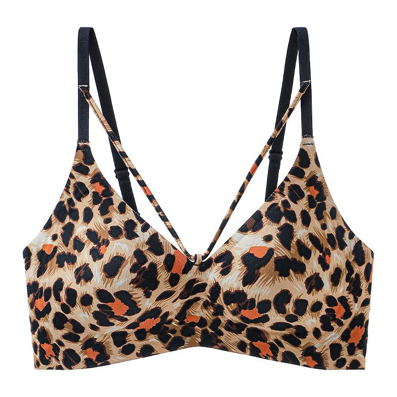 Comfortable, light and breathable jelly strip, non-slip and non-marking, upper support, gathering, anti-sagging, no steel ring, beautiful back bra.
