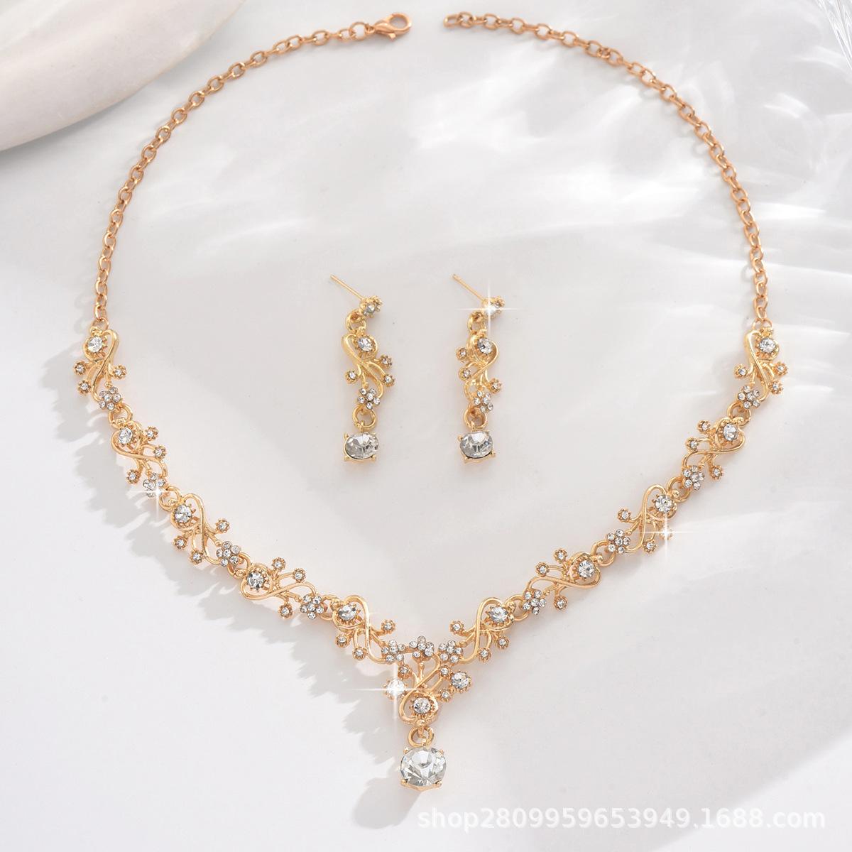 

Простой и элегантный, нишевый кулон с покрытием из 22-каратного золота, женское колье с жемчугом до ключиц, серьги, набор бижутерии из сплава