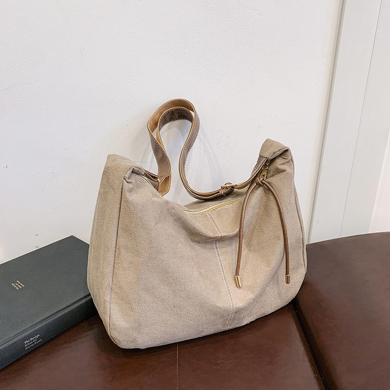 Die diesjährige beliebte Wildleder-Oberfläche Freizeittasche Damen 2025 Herbst neue Schultertasche mit großem Fassungsvermögen Achseltasche Umhängetasche