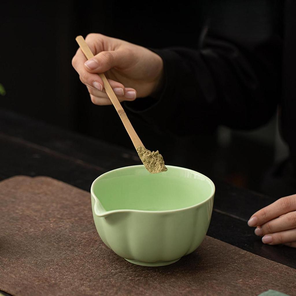 Japanese Matcha Bowl Japanese Tea Cup Gift Matcha Chawan with Pouring Spout for Kitchen Home Tea Room Dining Room Beginners