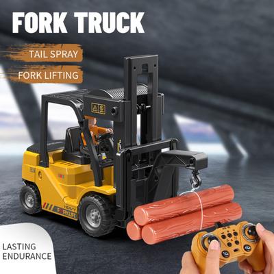 Işıklı Müzikli Su Püskürtmeli Uzaktan Kumandalı Forklift Hareketli Eklemli Forklift Kamyonu Bebekler Erkek Çocuklar Kız Çocuklar 2.4GHz RC Simüle Forklift Araç Oyuncak