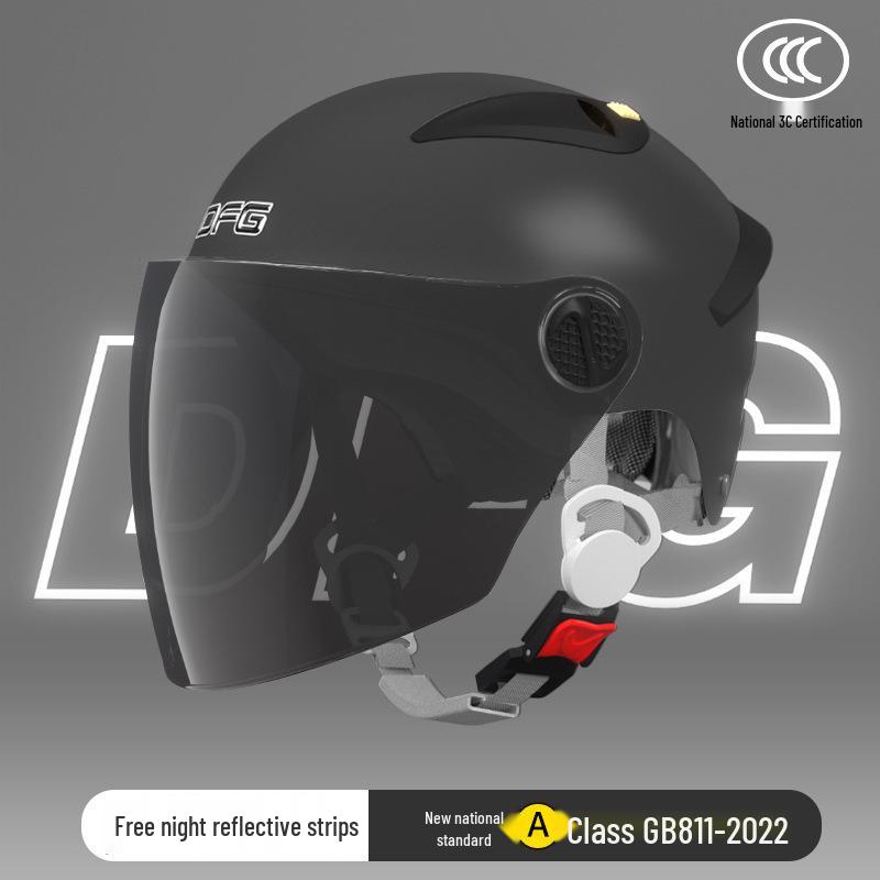 

Сертифицированный летний солнце- и дождезащитный легкий мотоциклетный шлем для мужчин и женщин - Универсальный для всех сезонов