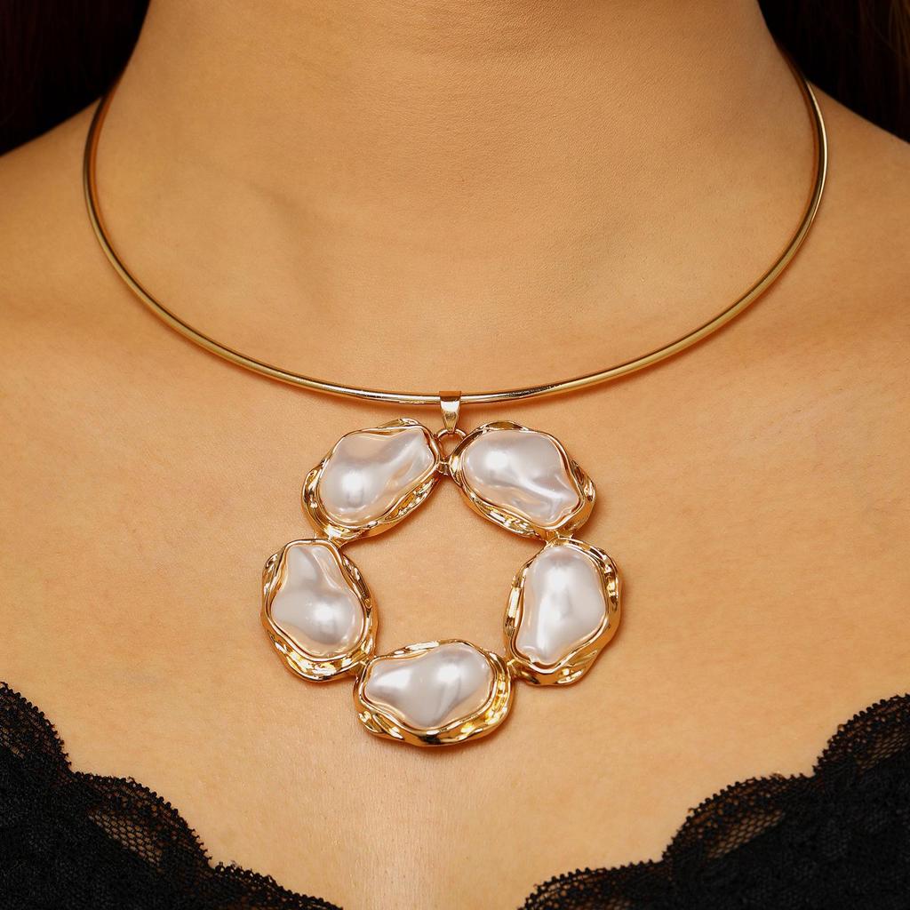 Baroque Pearl Choker - European & American Style with Irregular Design, Simple Metal Open Necklace