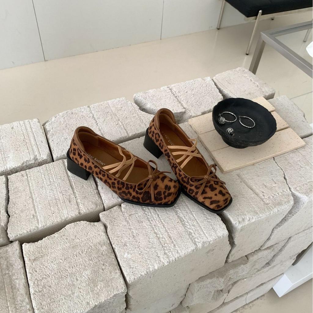 2025 new one-word with light mouth suede versatile bow thin belt temperament leopard print commuter women's shoes