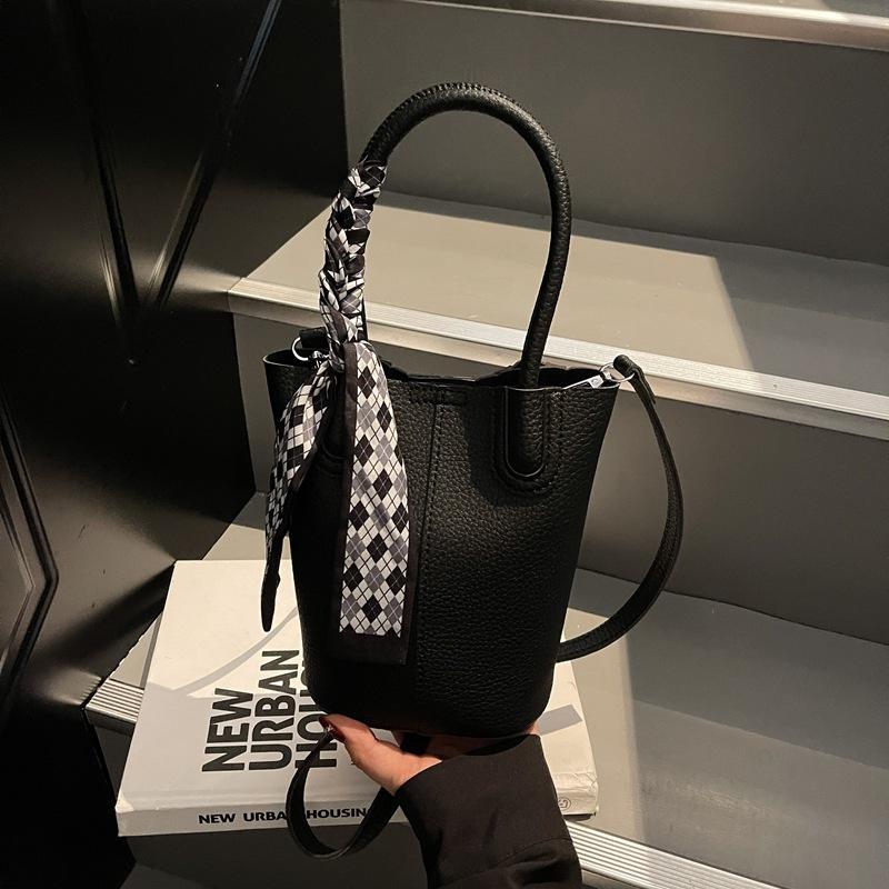 The Popular Small Bag for Women In Summer Are Crossbody Bag and Hand-held Bucket Bag