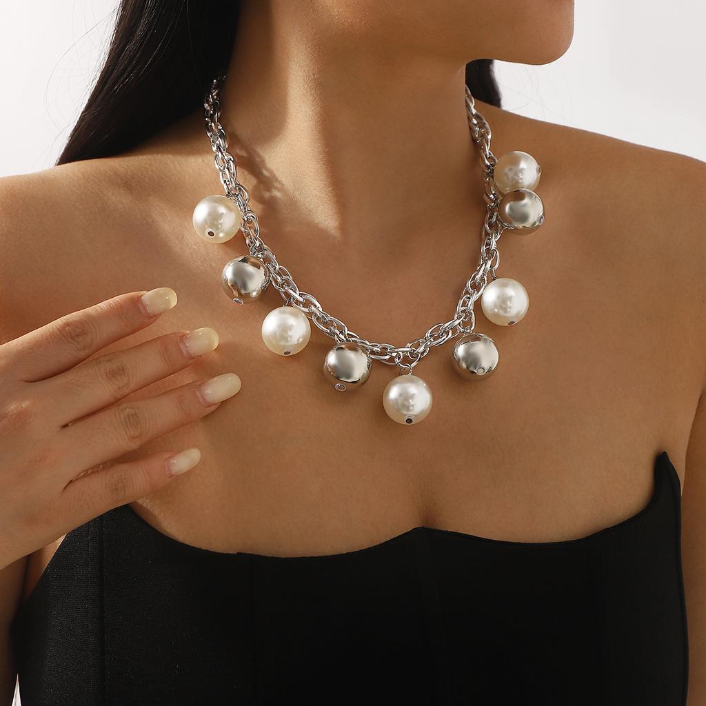 Exaggerated temperament fringed pearl pendant necklace punk thick chain metallic color matching collarbone chain