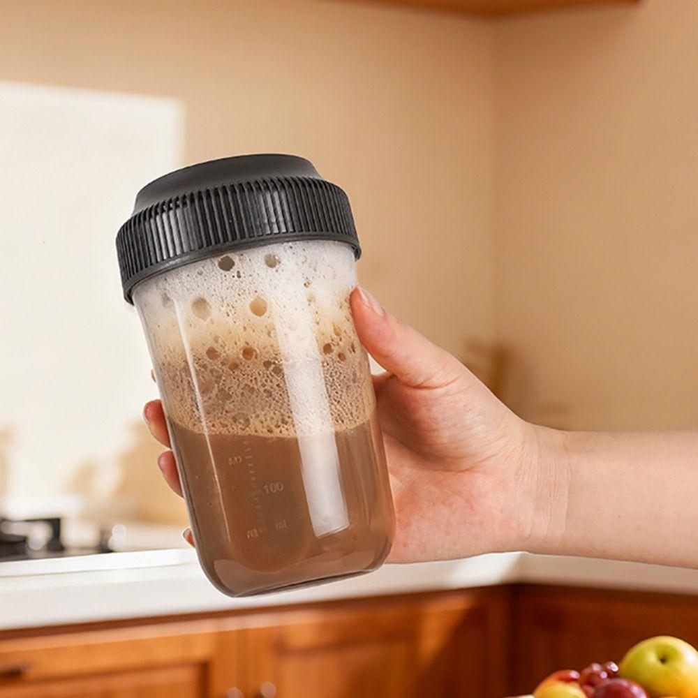 Plastic Tumbler 560ML Coffee Mixing Bottle Multi-functional Shaker Bottle  Smoothies