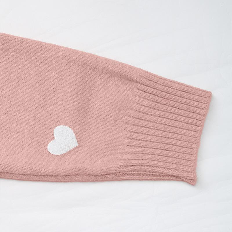 2026 Autumn/Winter Women's V-Neck Heart Pattern Sweater - Casual, Comfortable, Versatile for Dating
