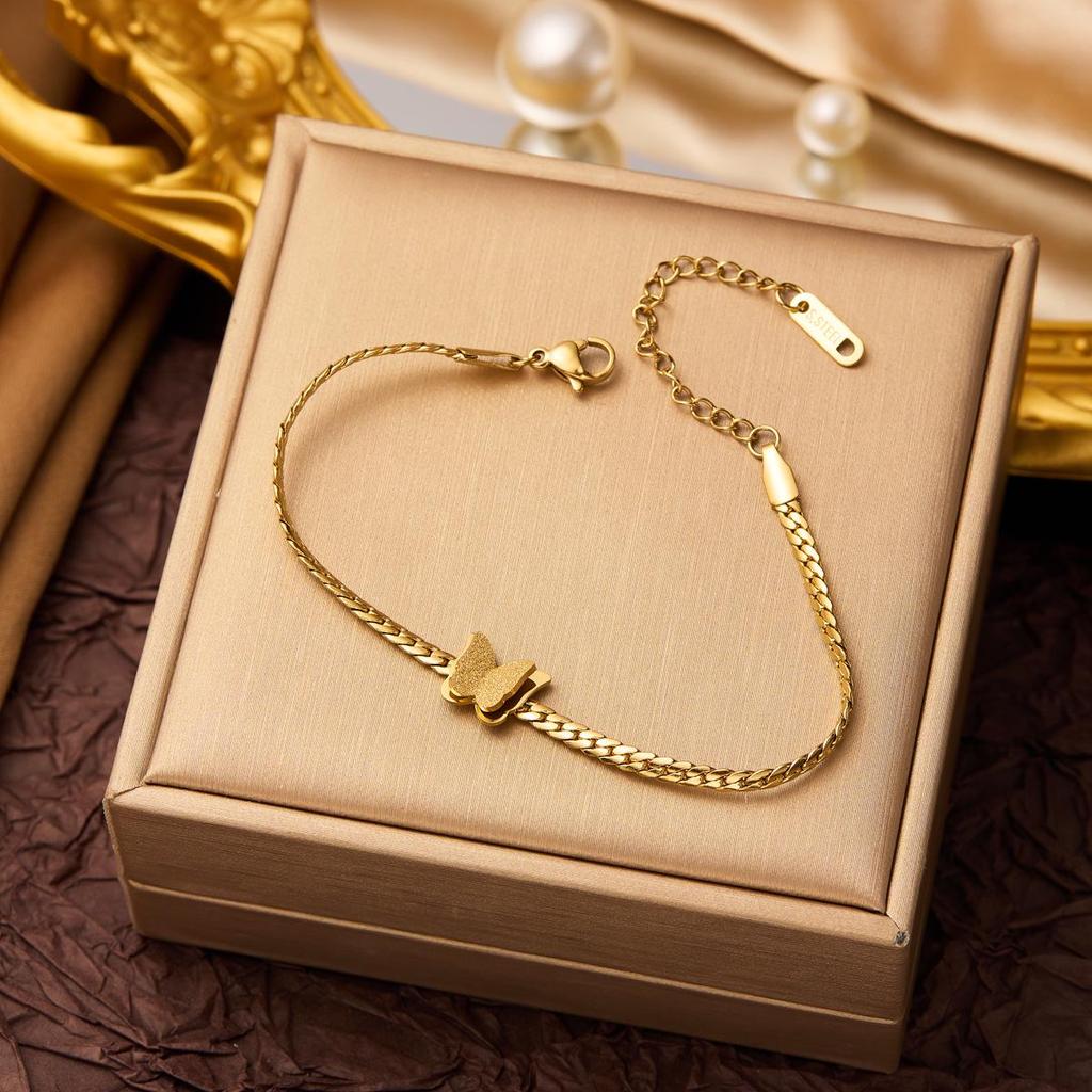 Neues Modisches Titanstahl Anlauffreies Armband für Damen - Vielseitige Europäische Stil-Trends