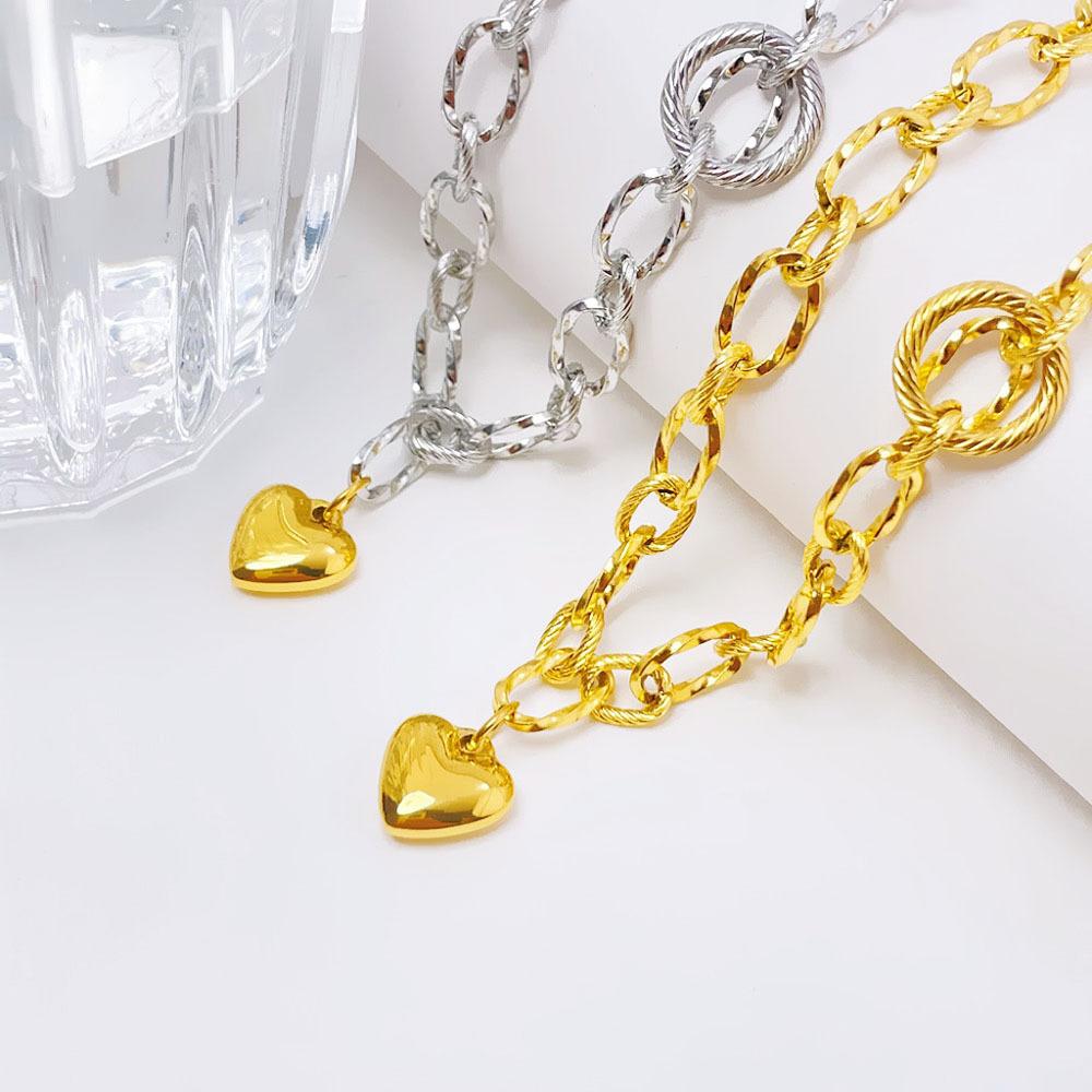 Fashion Design Hollow Hanging Gold Love Necklace Female Popular Personality Temperament Titanium Steel Clavicle Chain Versatile