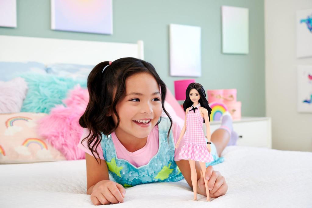 Barbie Fashionista Pink Check Doll Ages HRH21 Dress, Dress-Up & House, 3+, Pink,