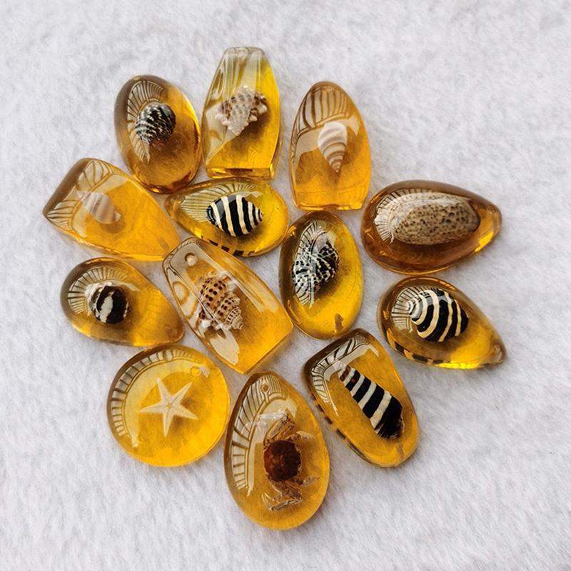 

Случайные 10 шт. Детские настоящие образцы насекомых в смоле янтаре цикада цикада сороконожка черный скорпион жук-лопаторог паук панцирь 10pcs