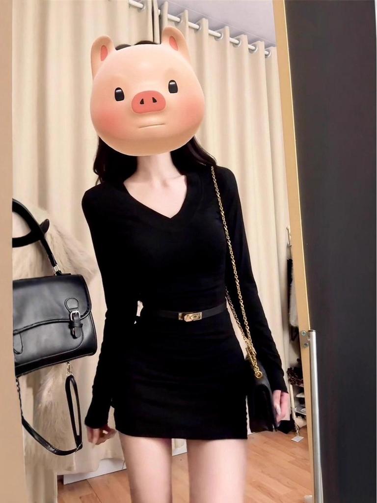 Autumn-Winter V-Neck Pleated Slim Fit Dress - Figure-Hugging Long Sleeve Mini Skirt