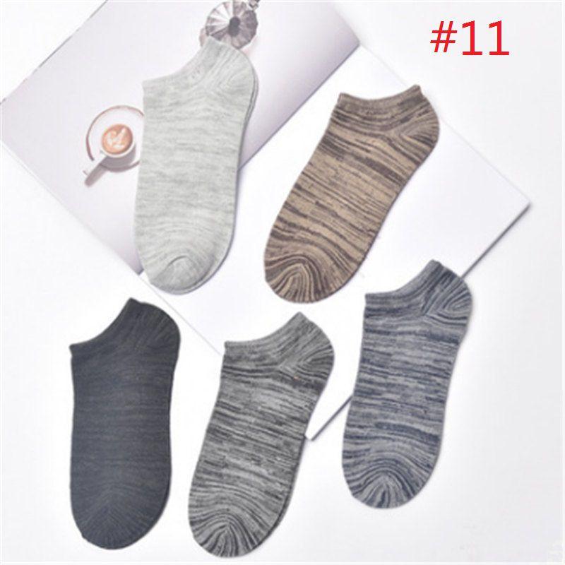 Premium Quality Men's Socks Wholesale For Football And Sports Enthusiasts