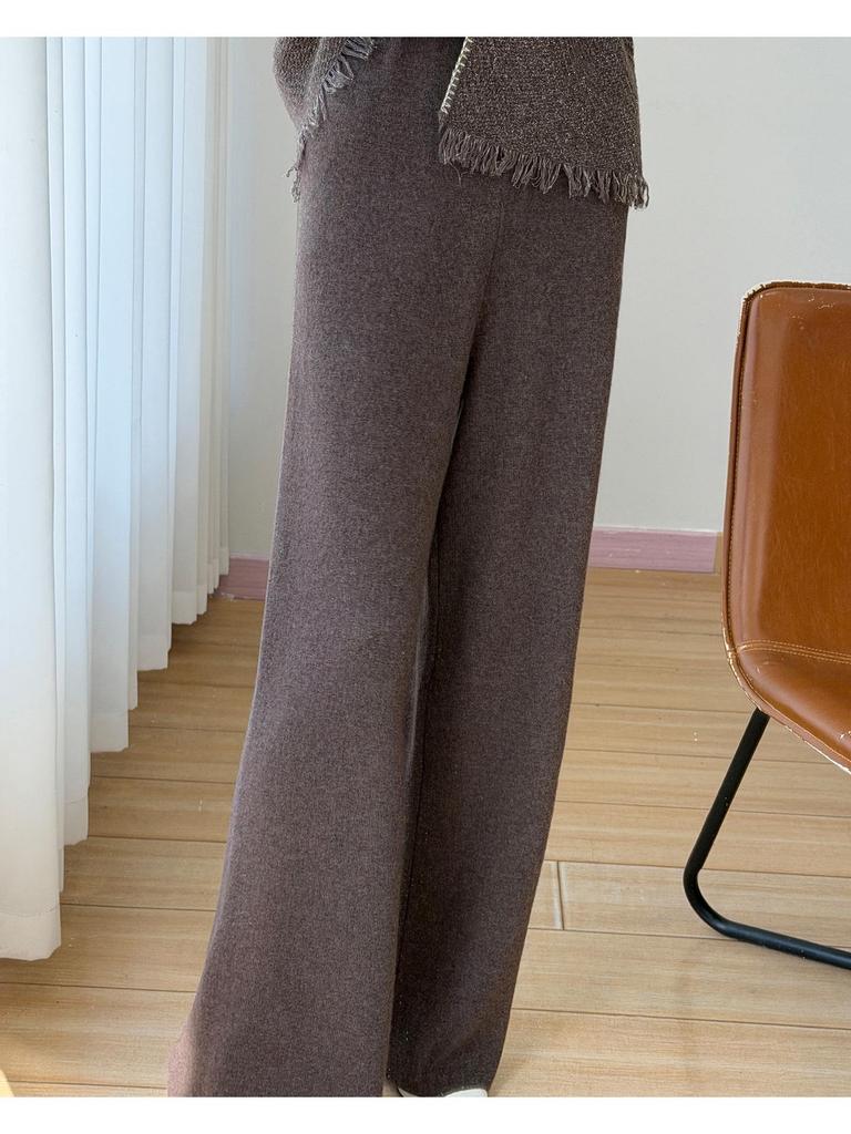 Elegant Lurex-Tassel V-Neck Pure Wool Cardigan: Women's Loose Slimming Knitwear Top