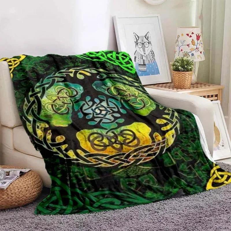 Eule keltisch-wikingerfarbene Decke Lebensbaum wiccanische Flanelldecke weiche warme Decke Sofa Bett Stuhl Dekoration für Familie Camping Geschenke