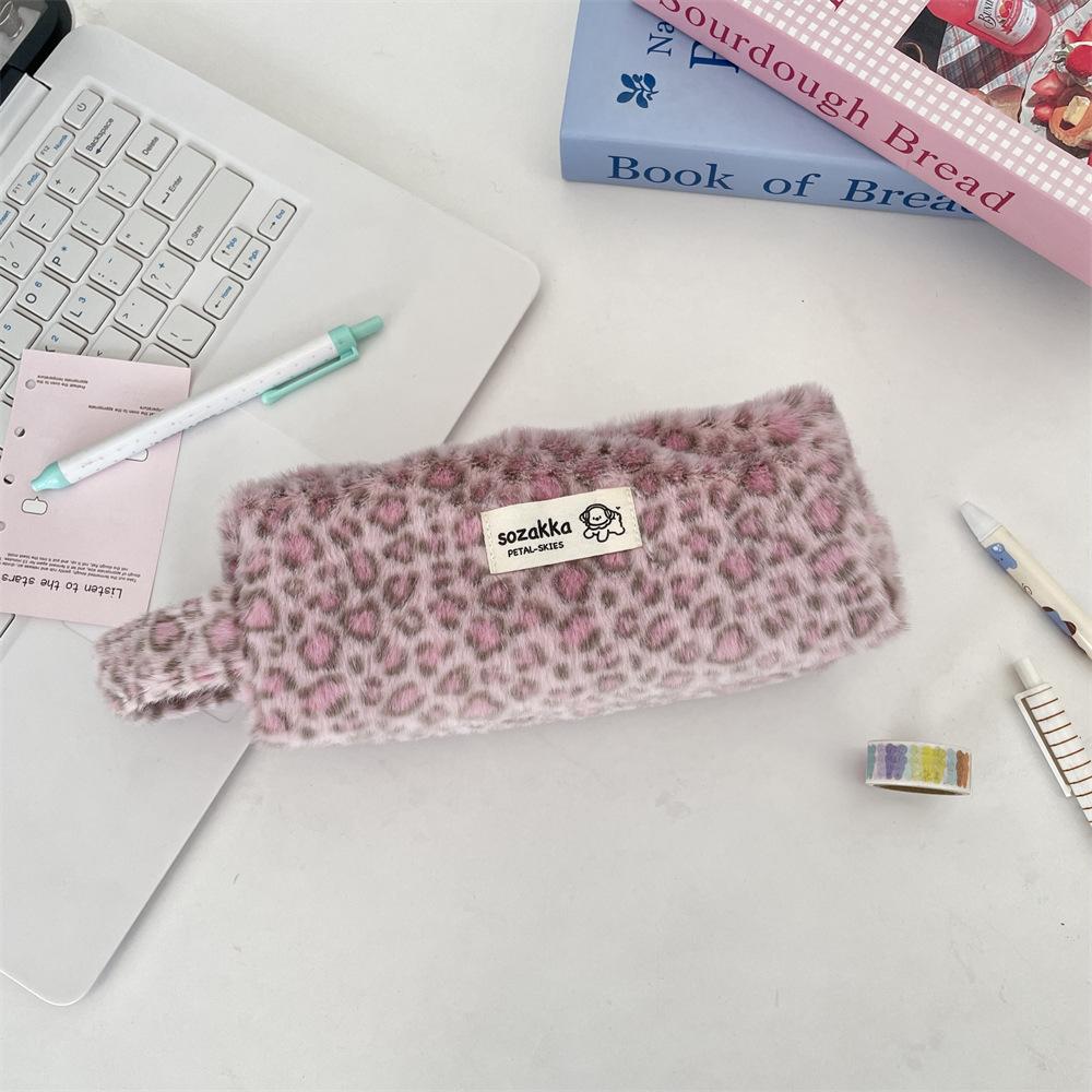 Ins Retro Leopard Plush Handheld Makeup Bag Female Cosmetic Bag Students Toiletry Bag High Beauty Pencil Case Stationery Pouch