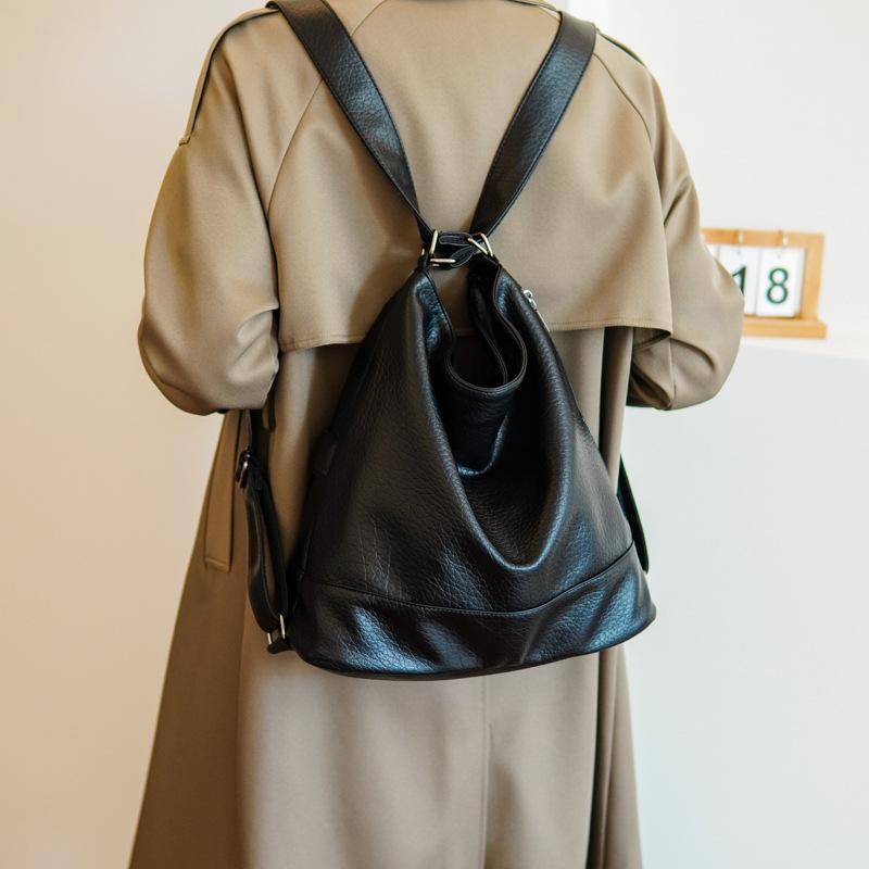 

Bag Women s 2025 New Simple Commuter Underarm Bag Large Capacity Crossbody Shoulder Bag Premium Sense Tote Bag 34*17*35 коричневий