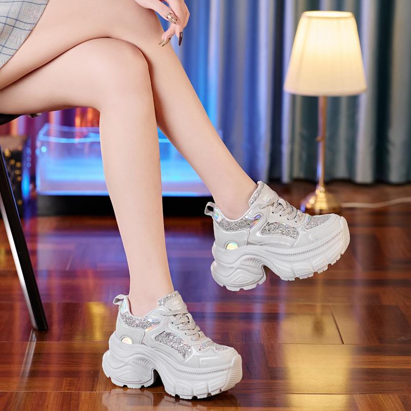 The New Sports Shoes Casual Shoes Trend 2025 Spring and Autumn Platform Women's Shoes Show a Smaller Inner Height Increase a Generation of Dad Shoes