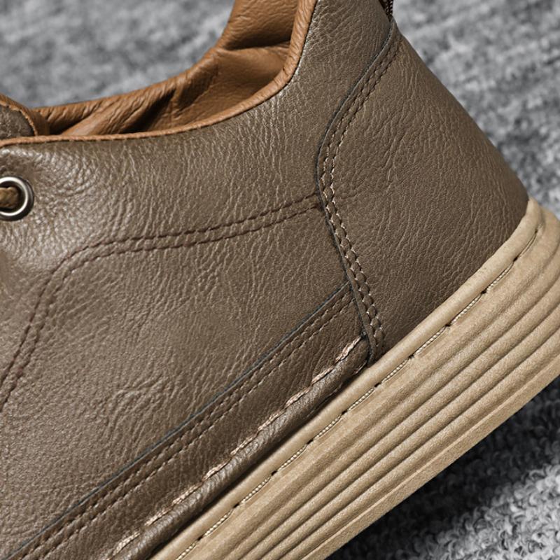 Fashion New Men's Leather Casual Shoes Fashion Waterproof Men Working Shoes Non-Slip Thick Soled Vulcanized Shoes Designer Men Sneakers