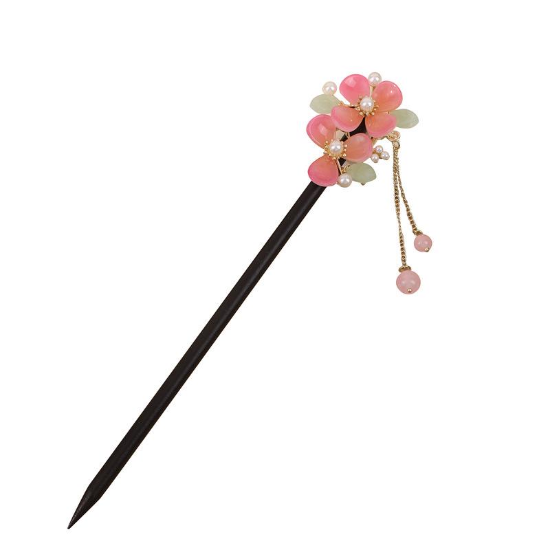 Ebony Style Tassel Hairpin: Vintage Wooden Hair Accessory for Women, Perfect for Simple Updos and Ancient Costume Adornments