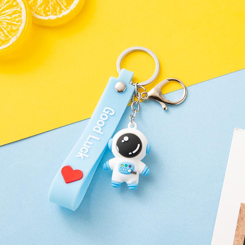 Cartoon Astronaut Keychain: Cute Spaceman Doll Pendant for Bags and Cars
