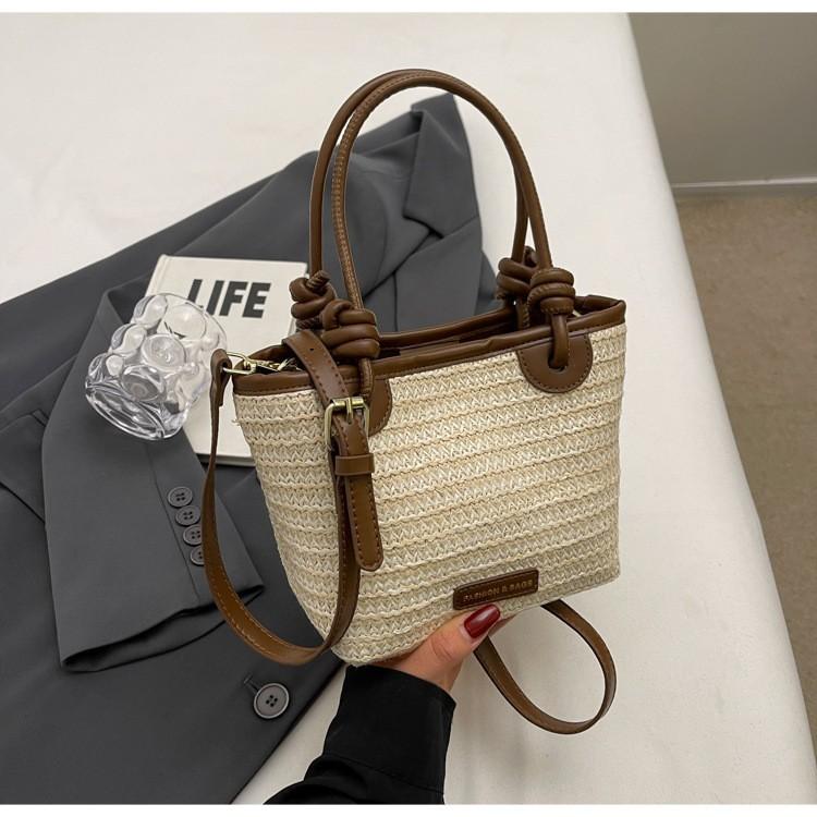 Ielgy Fashion Handbag Simple Casual Straw Bag Seaside Vacation Shoulder Messenger Bag