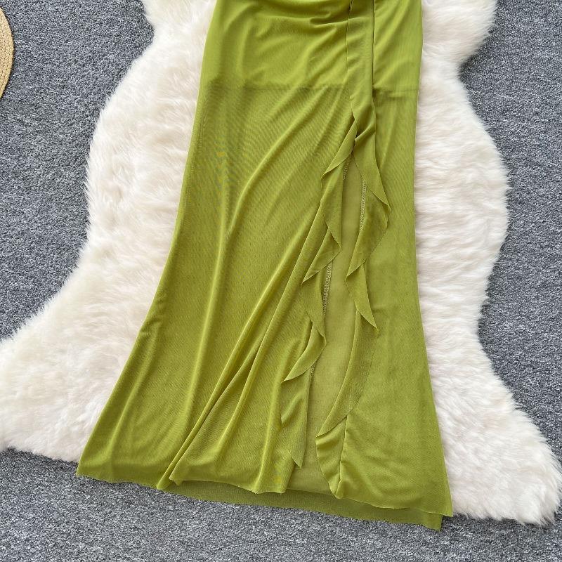 Women's Sexy Cross-sectional V-neck Short-sleeved Dress with A Cinched Waist and A Figure-hugging Slit Ruffled Dress