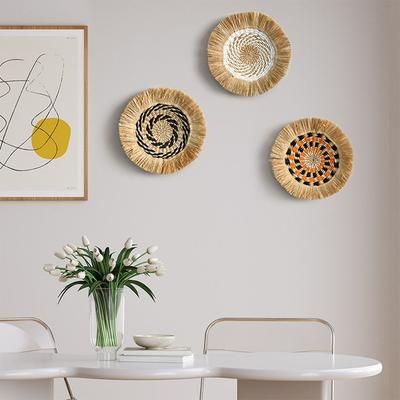 Boho Kulatý košík ze slámy a ratanu, Závěsný tkaný talíř, Nástěnná dekorace, Podnos s třásněmi a květinami, Umění pro domov a ložnici