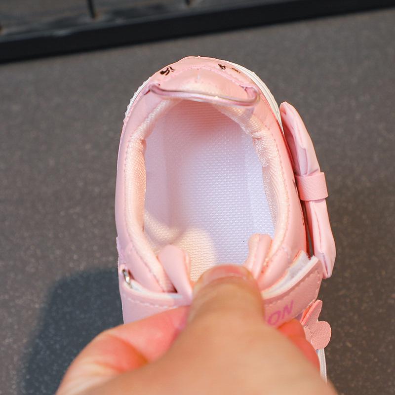 2026 Girls' Versatile Leather Breathable Non-Slip Soft Sole Shoes