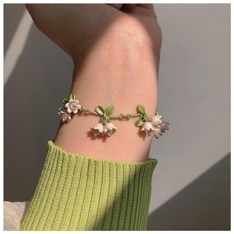 GemChic Damen-Halskette mit exquisitem Blumenblatt-Anhänger, Armband und Ohrringen, dreiteiliges Schmuckset für Geburtstag und Weihnachten