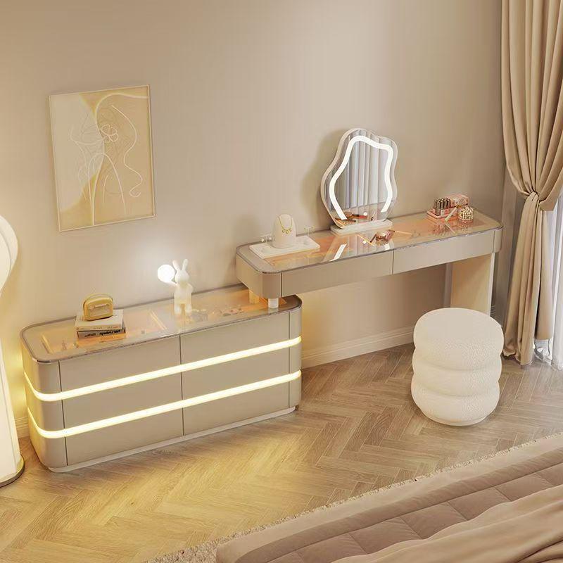 Elegant Solid Wood Vanity Table with Integrated Mirror and Drawers for Bedroom