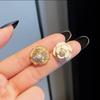 Simple high-end design niche temperament stud earrings women's light luxury fashion personalized earrings exquisite versatile sweet cool earrings