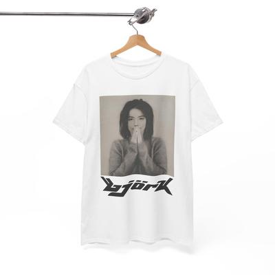 Maglietta Björk, T-shirt Copertina Album di Debut, Maglietta Art Pop Vintage Anni '90, Top Grafico con Logo Bjork, Cotone Pesante Unisex, Regalo per Fan di Musica Retro, dalla S alla 5XL
