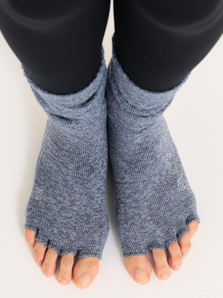 Yoga Socks in Socks with and French Size M [Suria] [Kaldogetta] <Made Japan> Five-Toe Non-Slip Features, Moisture-Wicking Heat-Generating, Rose,