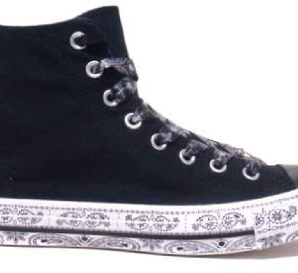 Кроссовки Converse Chuck Taylor All Star Hi x Miley Cyrus белый/розовый/собачий лес черный