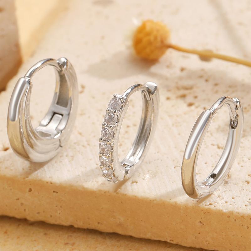 

3Pcs/Set Minimalist Metal Circle Ear Buckles Hoop Earrings for Women Fashion Invisible Huggies Earrings Glossy Small Zircon медный