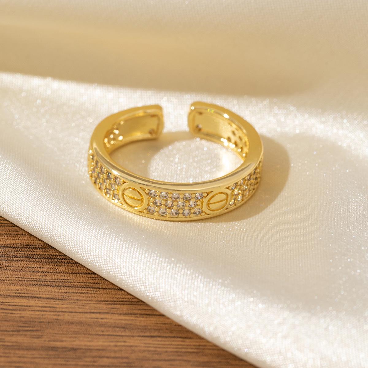 

Кайя ЛАВ Класичне ребристе кільце зі зіркою: Жіночий мідно-цирконієвий, товсте золоте покриття, доступні широкі/вузькі версії. Adjustable Open Ring