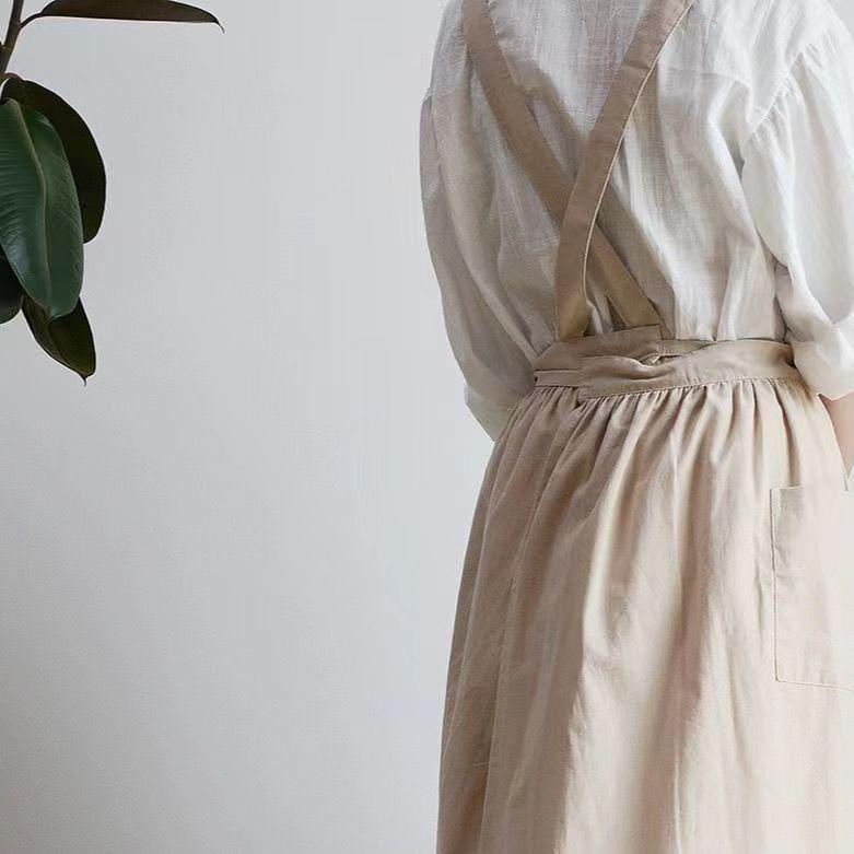 Korean-Japanese Academy Style Barista Apron: Pure Cotton Artistic Workwear for Restaurant & Florist Staff