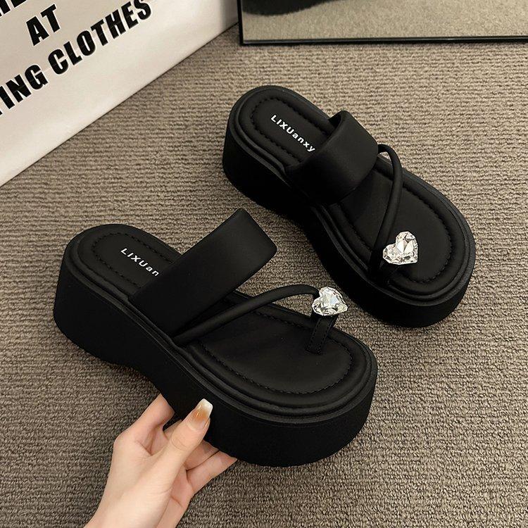 Women's One-word Slippers with Diamonds 2025 Summer New Versatile Flip-flops Muffin Thick-soled Waterproof Table Beach Shoes