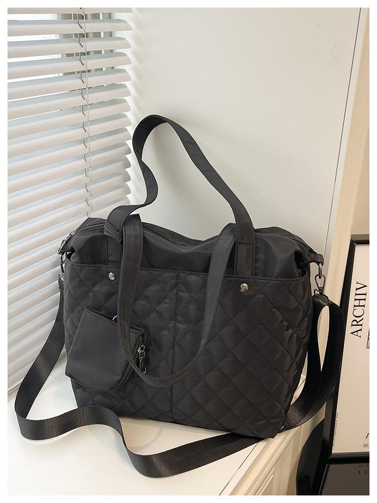 

Модная клетчатая сумка-тоут для мамы женская 2025 новая ручная подмышечная сумка для поездок на работу большая вместительная на плечо сумка-мессенджер чёрный