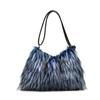 Chic Furry Crossbody Bag: Plush Autumn/Winter Handbag