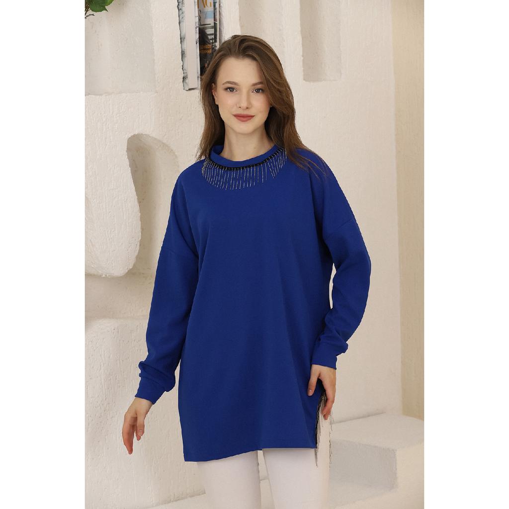 Tunika mit Ketten am Kragen und an der Seite