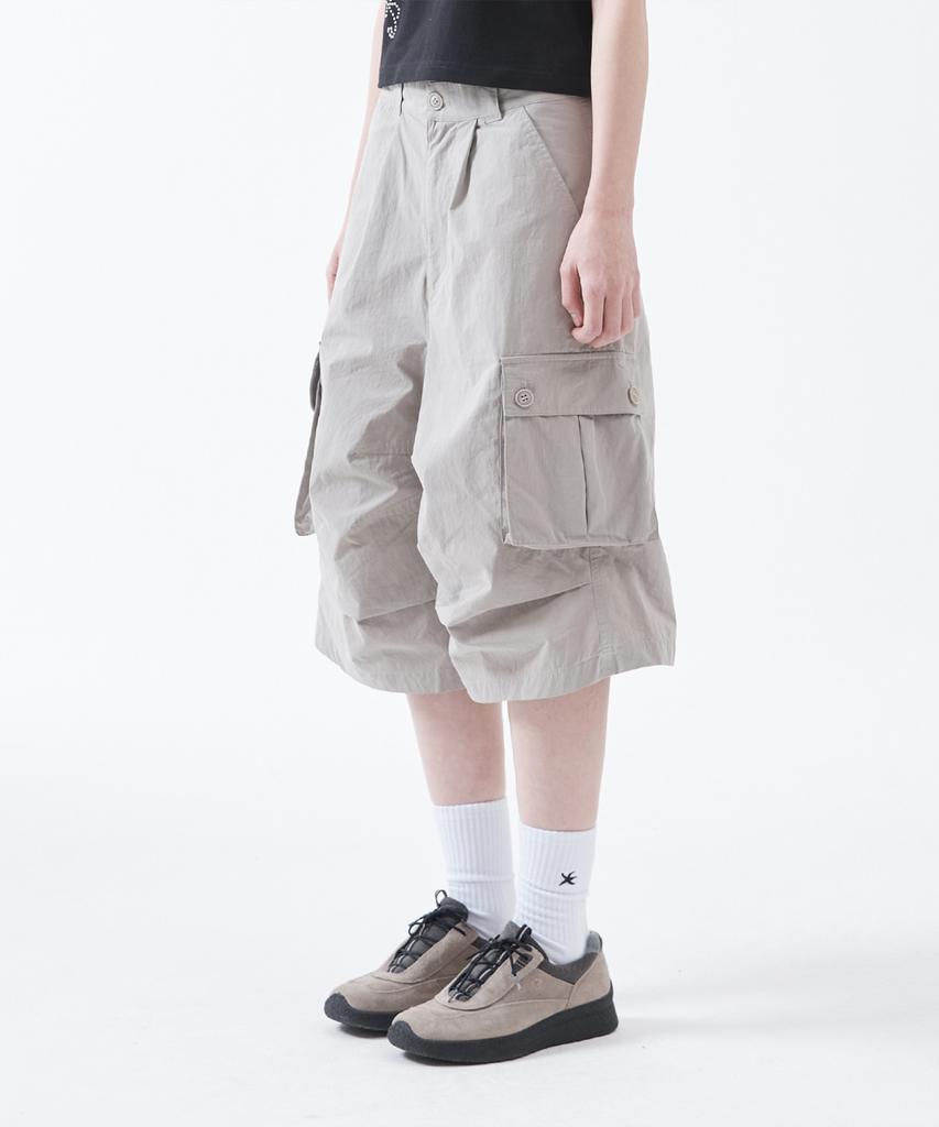 THE COLDEST MOMENT Tcm Easy Cargo Half Pants (Grey Beige)