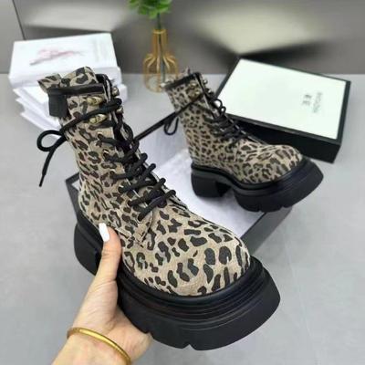 2024 Yeni Bağcıklı Fermuarlı Kadın Botları Yuvarlak Burun Karışık Renkler Leopar Desenli Platform Su Geçirmez Moda Botlar Kadın Ayakkabıları