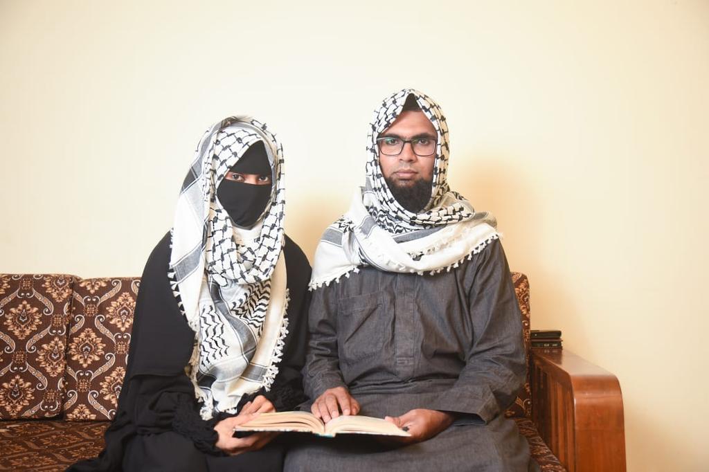 Palestine Keffiyeh Kufiya Scarf 48*48 inches Palestine CottonTraditional Shemagh with Tassels Arafat Hatta