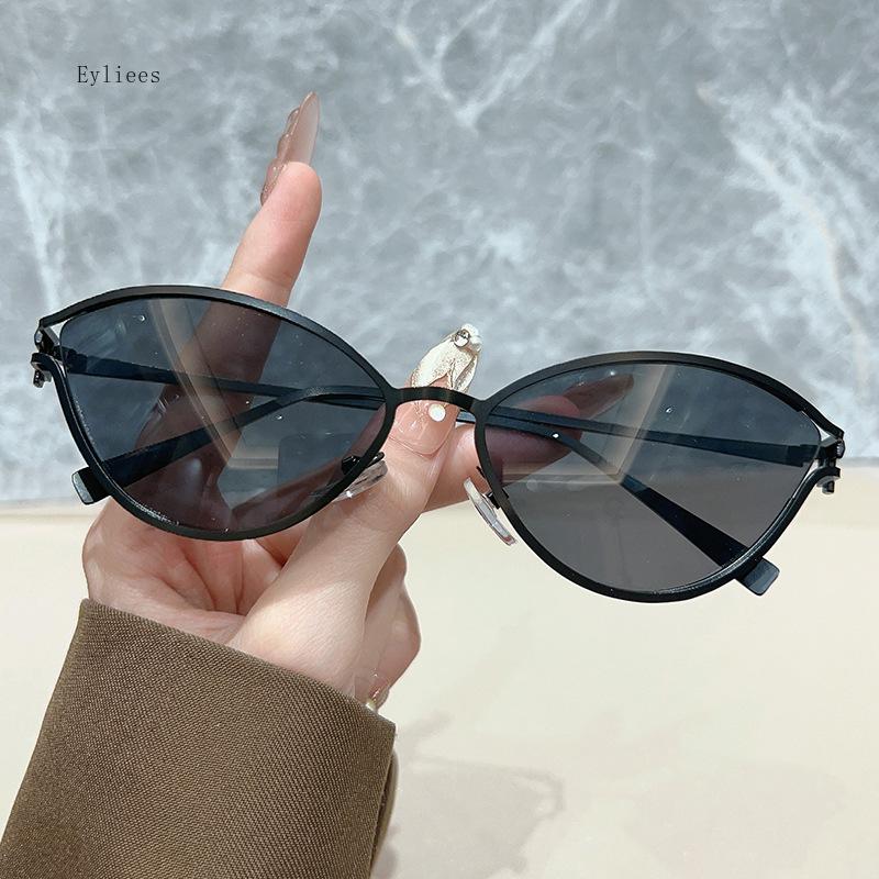 Sexy Cat Eye Small Frame Sunglasses Women  Luxury Brand Designer Punk Metal Frame Sun Glasses For Lady Retro Eyewear Uv400
