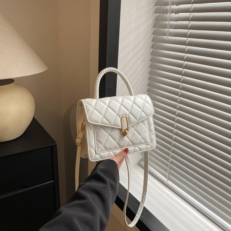 

Простая сумка 2024 года, летняя повседневная новая модная ретро женская сумка, нишевый дизайн, персонализированная сумка-мессенджер для женщин белый
