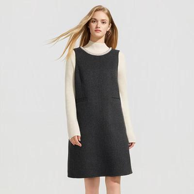 Shetu Minimalistisches zweiseitiges ärmelloses Woll-Minikleid